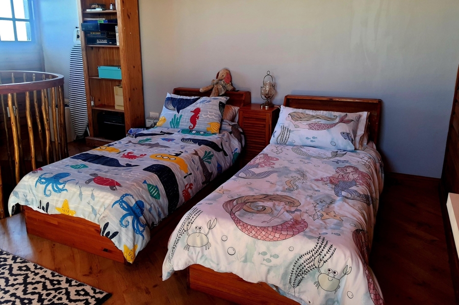 3 Bedroom Property for Sale in Boggomsbaai Western Cape